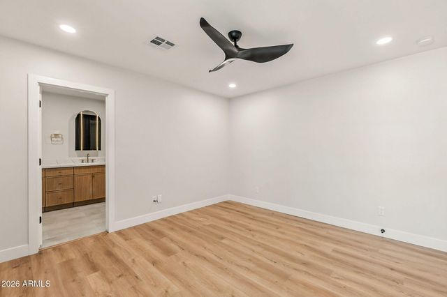 802 W EDGEMONT Avenue, Phoenix, AZ 85007