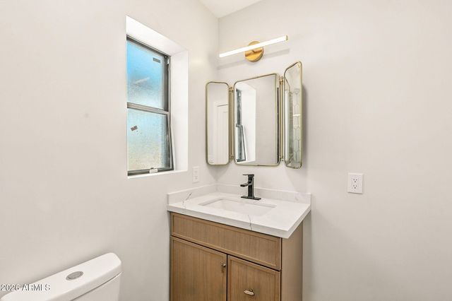 802 W EDGEMONT Avenue, Phoenix, AZ 85007