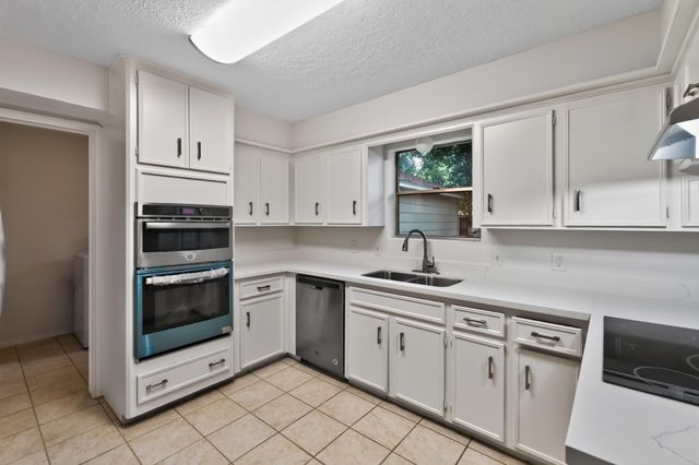 11630 Jaycreek Drive, Houston, TX 77070