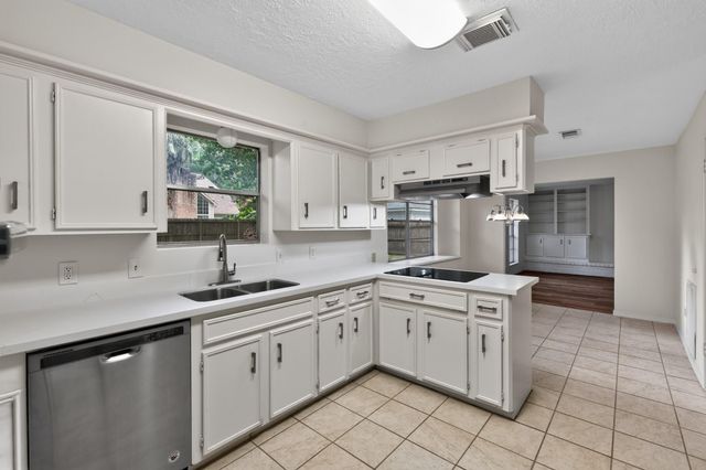 11630 Jaycreek Drive, Houston, TX 77070
