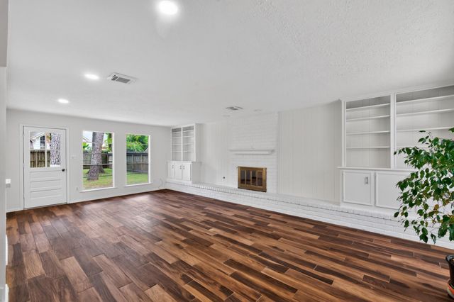 11630 Jaycreek Drive, Houston, TX 77070