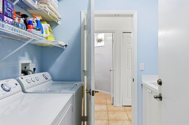 121 Sunset Bay Drive, Palm Beach Gardens, FL 33418