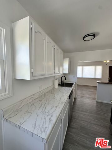 4119 3rd Avenue, Los Angeles, CA 90008