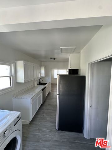 4119 3rd Avenue, Los Angeles, CA 90008