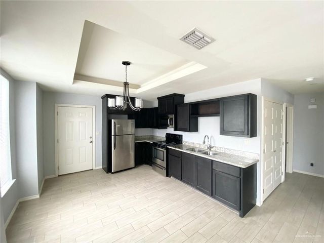 1227 White Oak Drive 2, Edinburg, TX 78539