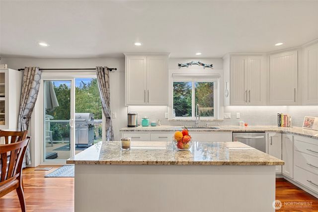 1057 Cascade Lane, Camano Island, WA 98282