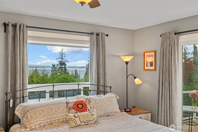 1057 Cascade Lane, Camano Island, WA 98282