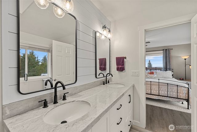 1057 Cascade Lane, Camano Island, WA 98282