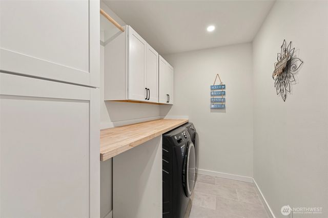 1057 Cascade Lane, Camano Island, WA 98282