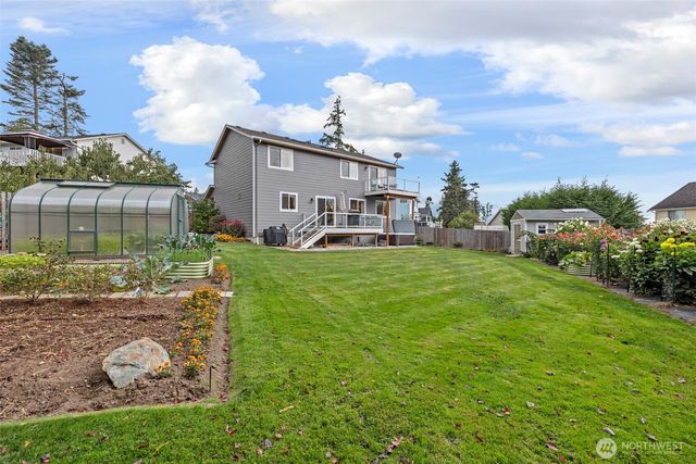 1057 Cascade Lane, Camano Island, WA 98282