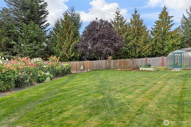 1057 Cascade Lane, Camano Island, WA 98282