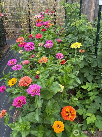 1057 Cascade Lane, Camano Island, WA 98282