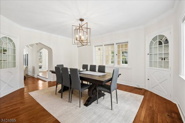 27 Barnsdale Rd, Millburn Twp., NJ 07078