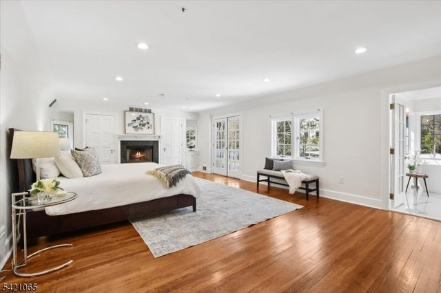 27 Barnsdale Rd, Millburn Twp., NJ 07078