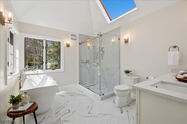 27 Barnsdale Rd, Millburn Twp., NJ 07078