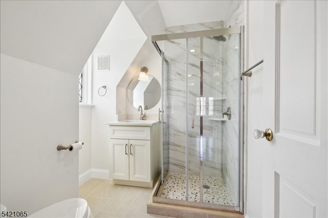 27 Barnsdale Rd, Millburn Twp., NJ 07078