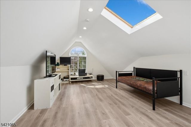 27 Barnsdale Rd, Millburn Twp., NJ 07078