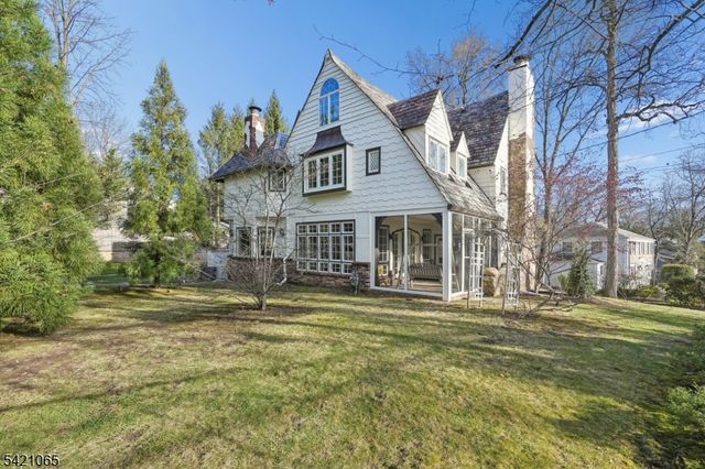 27 Barnsdale Rd, Millburn Twp., NJ 07078