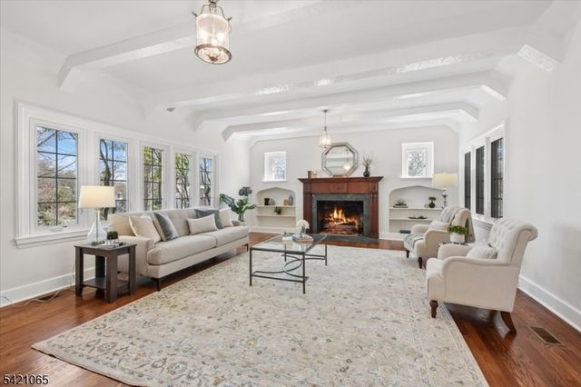 27 Barnsdale Rd, Millburn Twp., NJ 07078