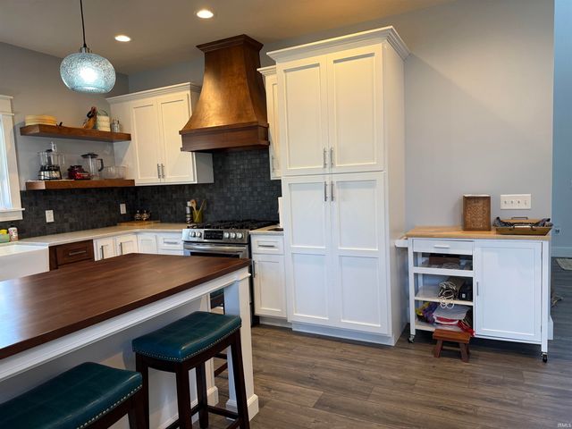 1370 S Smith Road, Bloomington, IN 47401