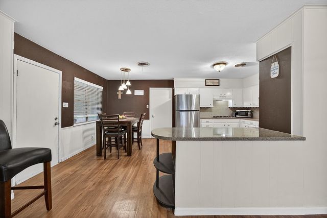 219 W Jefferson Street, Palmer, TX 75152