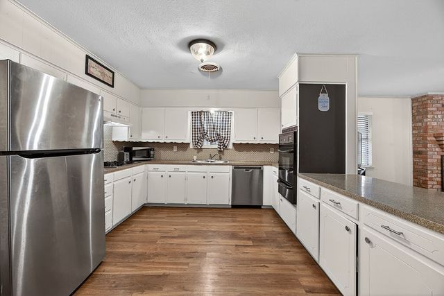 219 W Jefferson Street, Palmer, TX 75152