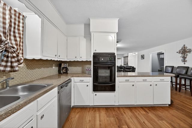 219 W Jefferson Street, Palmer, TX 75152