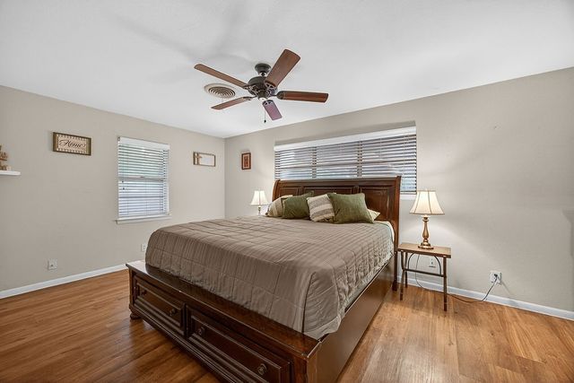 219 W Jefferson Street, Palmer, TX 75152