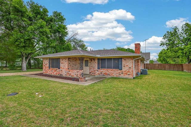 219 W Jefferson Street, Palmer, TX 75152