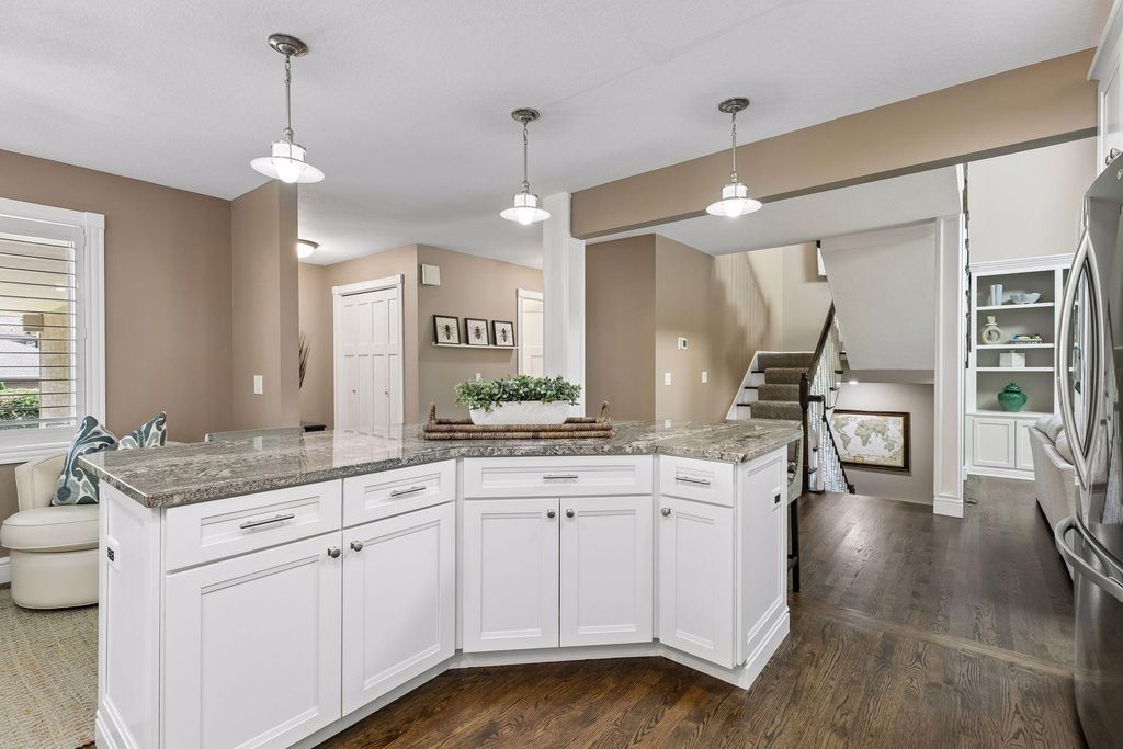 1159 Hollybrook Drive, Wayzata, MN 55391 — photo 2