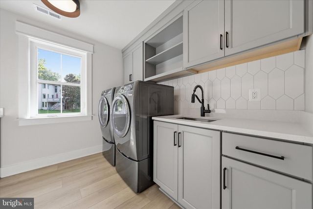6714 WOODRIDGE RD, New Market, MD 21774