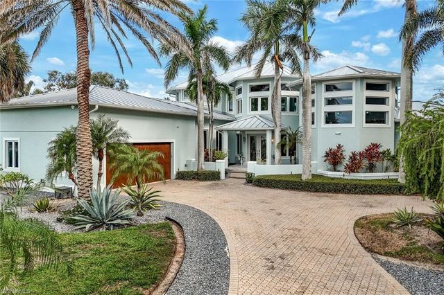 831 Caxambas DR, Marco Island, FL 34145