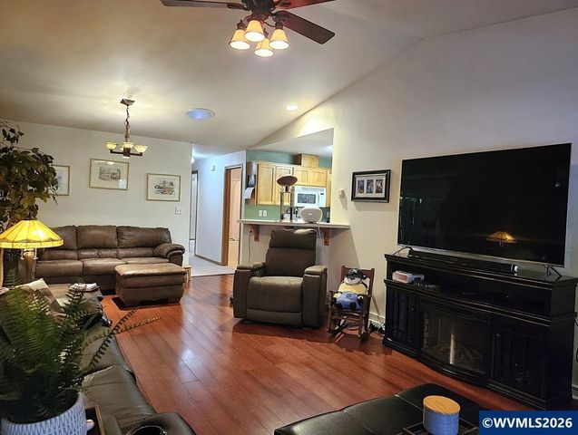 1825-1835 Turnage St NW, Salem, OR 97304