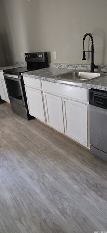 505 Arbor Pl, San Antonio, TX 78207