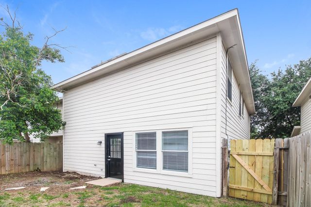 6402 Mountain Pines Lane, Katy, TX 77449