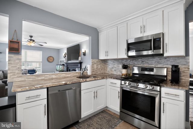 9 BROMLEY CT, Atco, NJ 08004