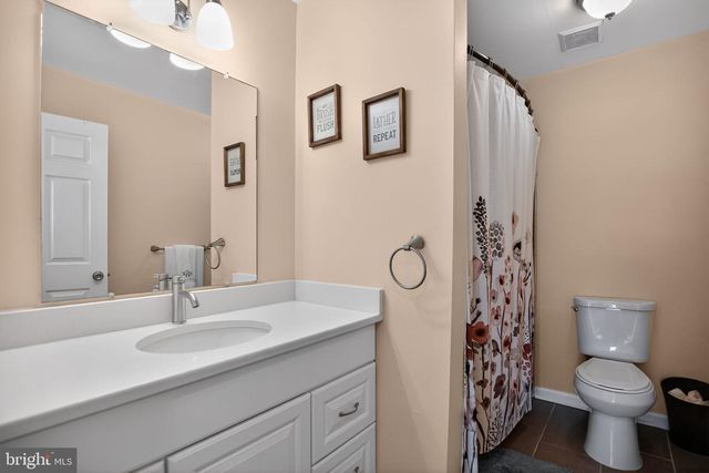 9 BROMLEY CT, Atco, NJ 08004