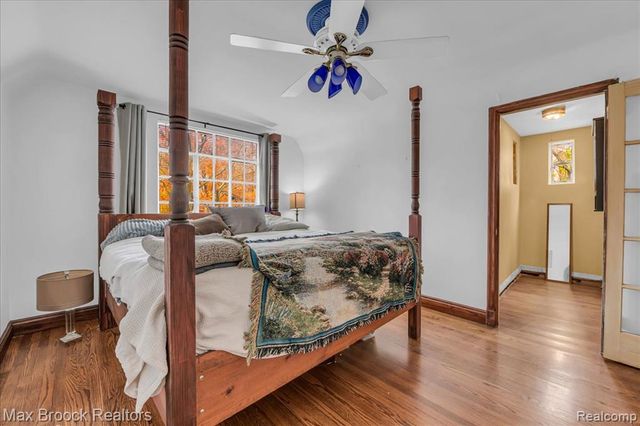 2085 Pontiac Drive, Sylvan Lake, MI 48320