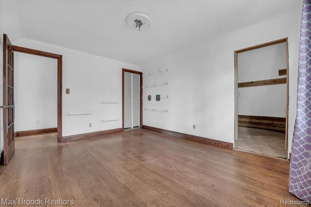 2085 Pontiac Drive, Sylvan Lake, MI 48320