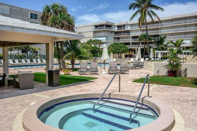 3250 S Ocean Boulevard 507n, Palm Beach, FL 33480