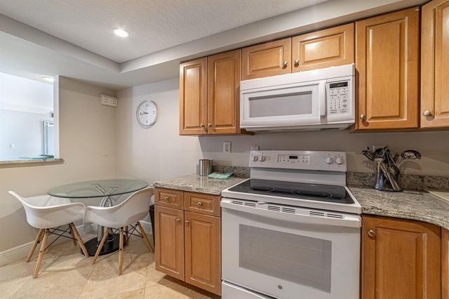 3250 S Ocean Boulevard 507n, Palm Beach, FL 33480