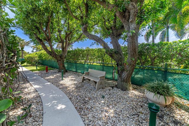 3250 S Ocean Boulevard 507n, Palm Beach, FL 33480