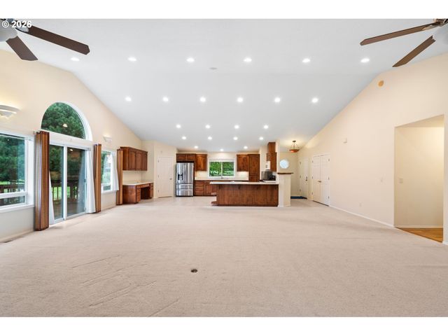 1716 Se 283RD Ave, Camas, WA 98607