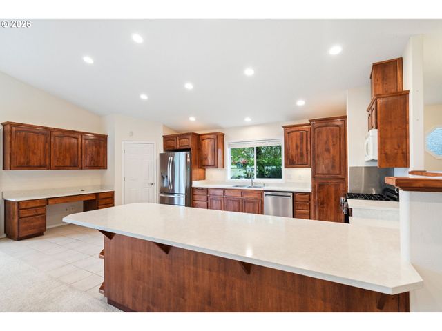 1716 Se 283RD Ave, Camas, WA 98607