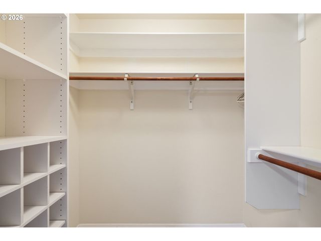 1716 Se 283RD Ave, Camas, WA 98607