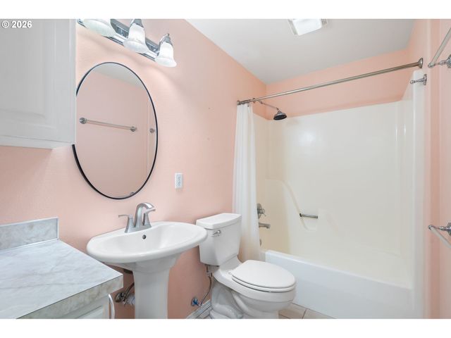 1716 Se 283RD Ave, Camas, WA 98607