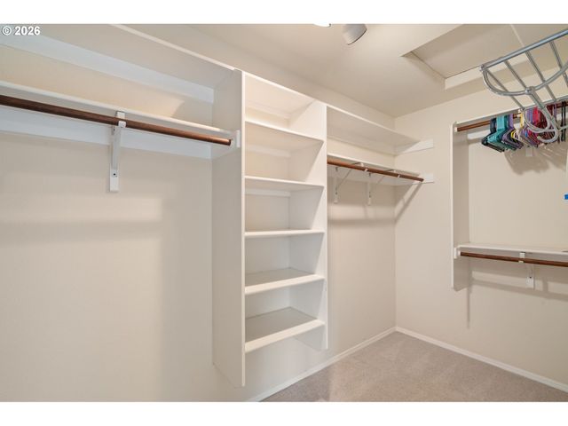 1716 Se 283RD Ave, Camas, WA 98607