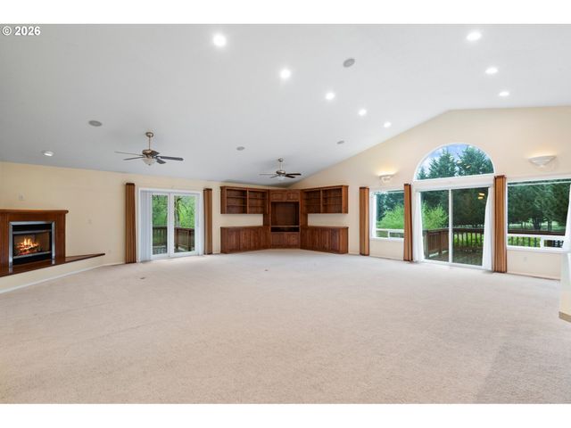 1716 Se 283RD Ave, Camas, WA 98607