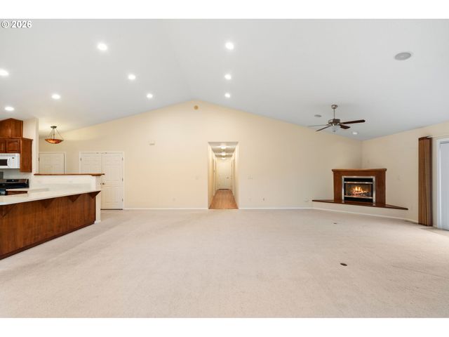 1716 Se 283RD Ave, Camas, WA 98607