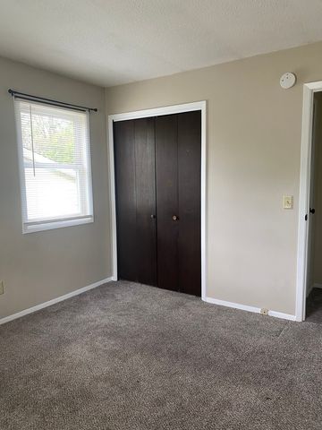 4117 Hillandale Road, Davenport, IA 52806